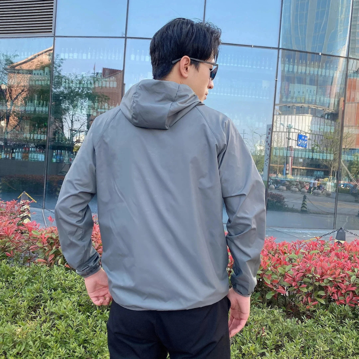 Voss | Men's Lightweight Windbreaker Navy Hooded