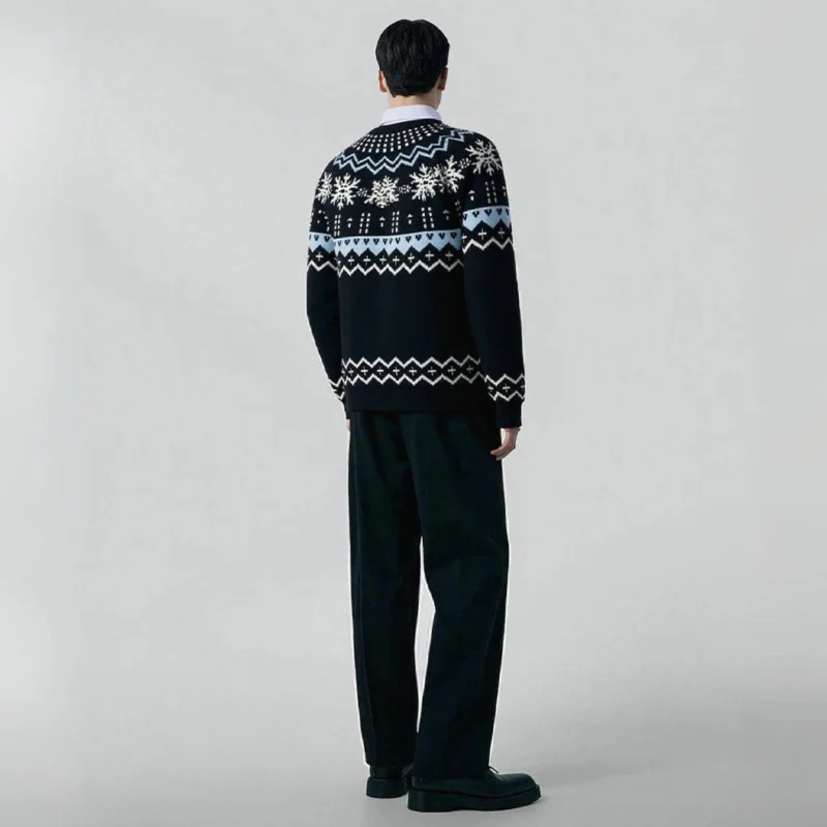 Ash | Men's Crew Neck Snowflake Sweater Cream Light Blue Black