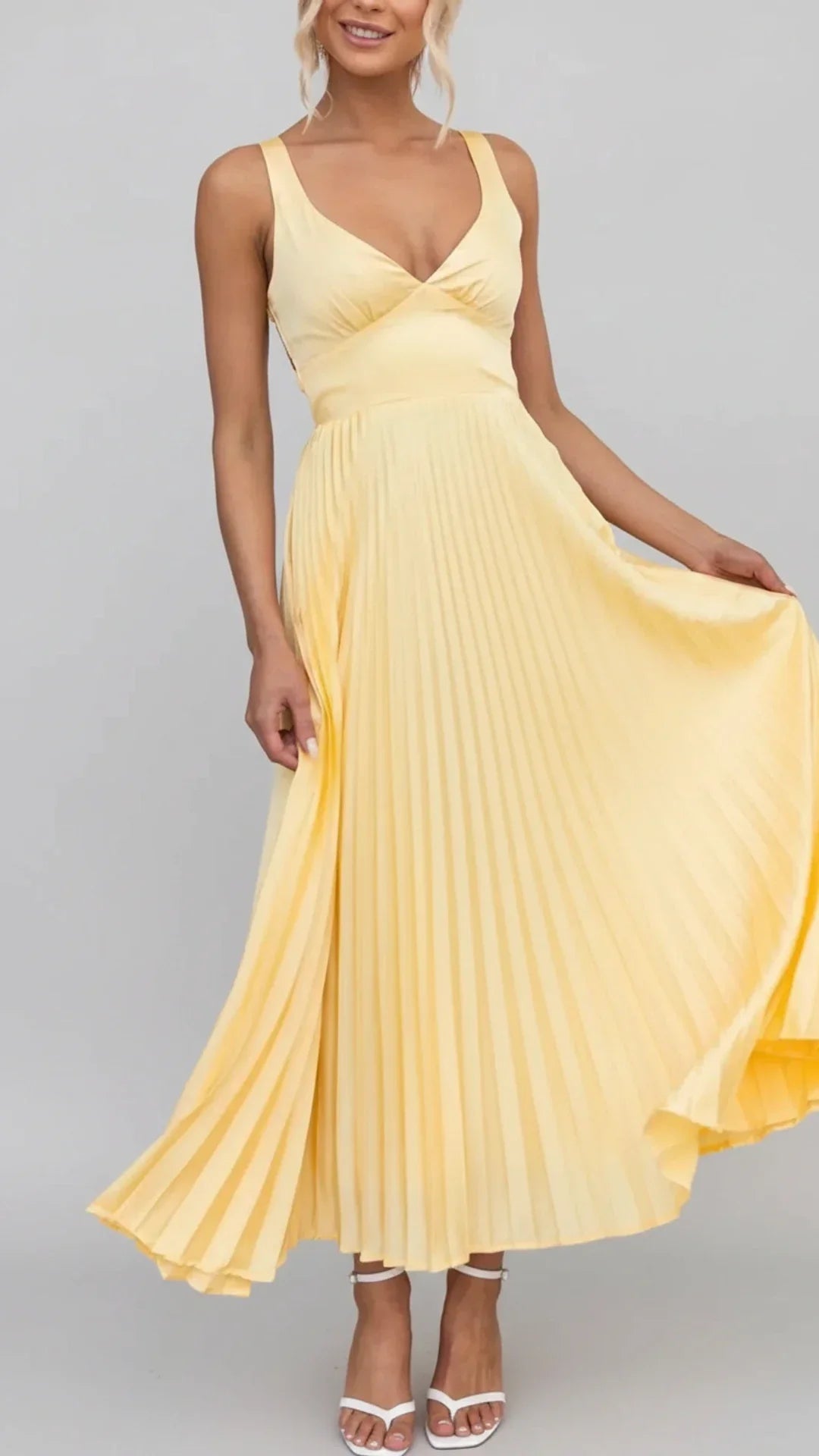 Edie | Women's Pleated Maxi Dress Yellow V Neck