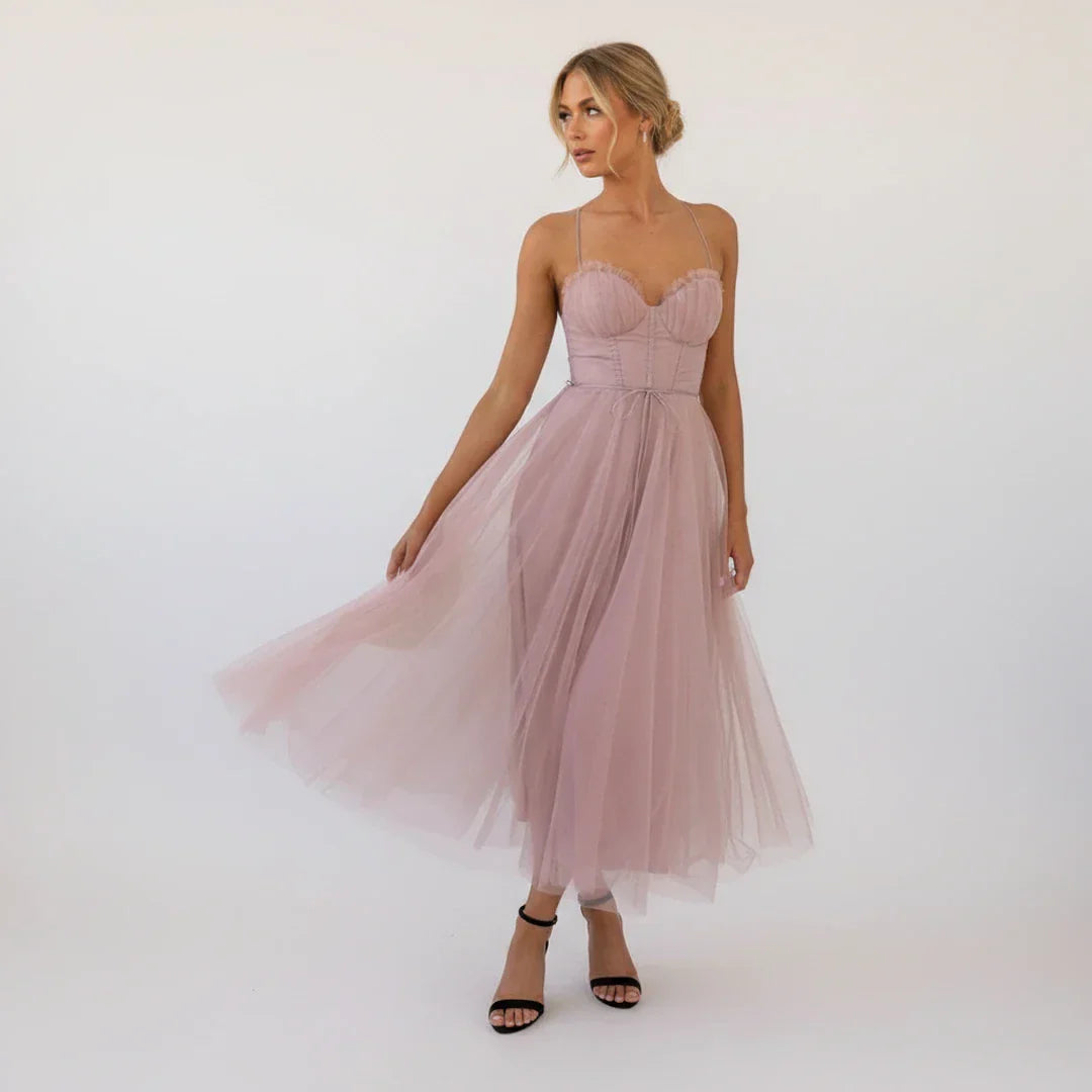 Isla | Women's Tulle Midi Dress Black Sweetheart Neckline