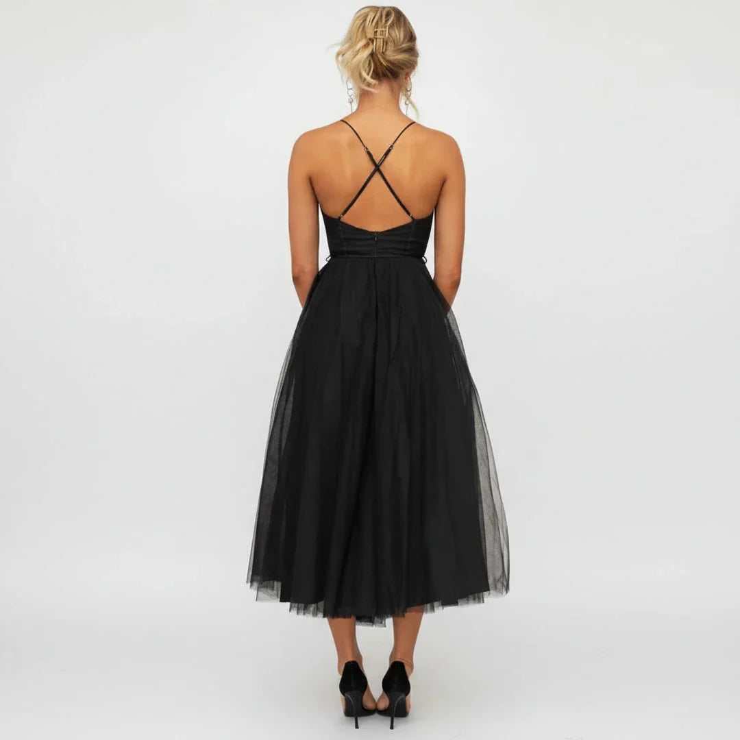 Isla | Women's Tulle Midi Dress Black Sweetheart Neckline