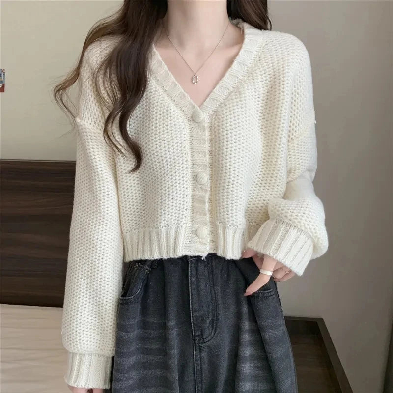 Dama Washington Lalage women's v-neck fitted cardigan - view 3