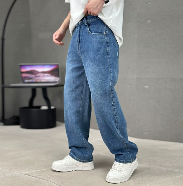 Zeke | Men's Relaxed Fit Jeans Light Blue