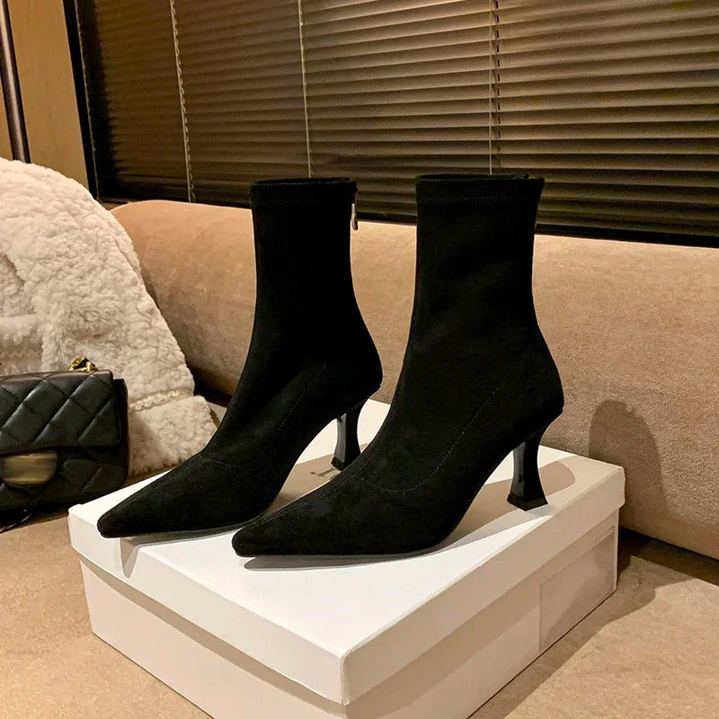 Dama Washington Winifred women's pointed toe kitten heel ankle boots - view 8