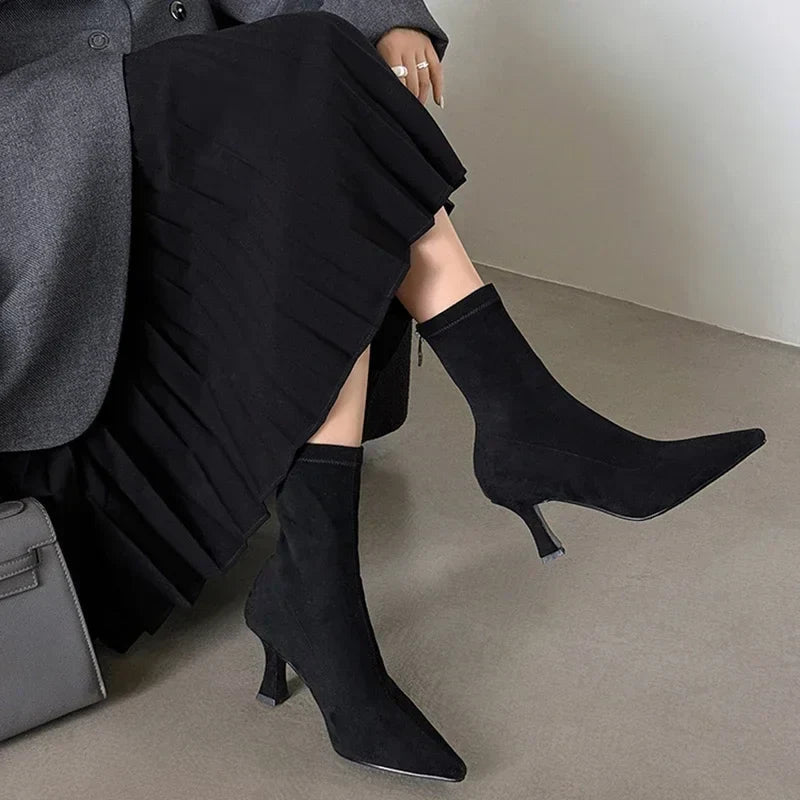Dama Washington Winifred women's pointed toe kitten heel ankle boots - view 7