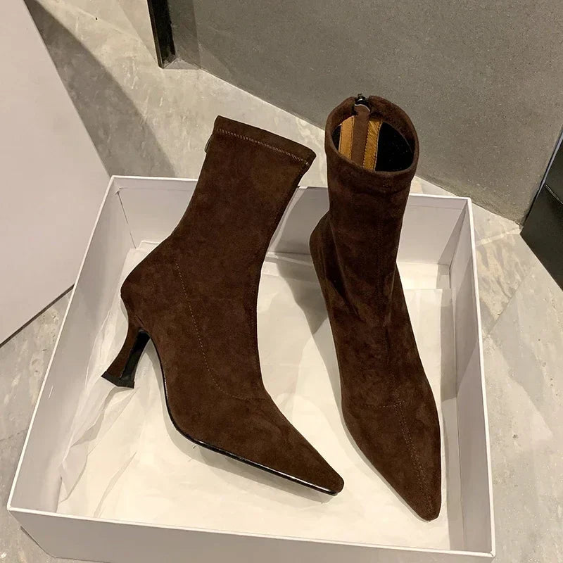 Dama Washington Winifred women's pointed toe kitten heel ankle boots - view 3