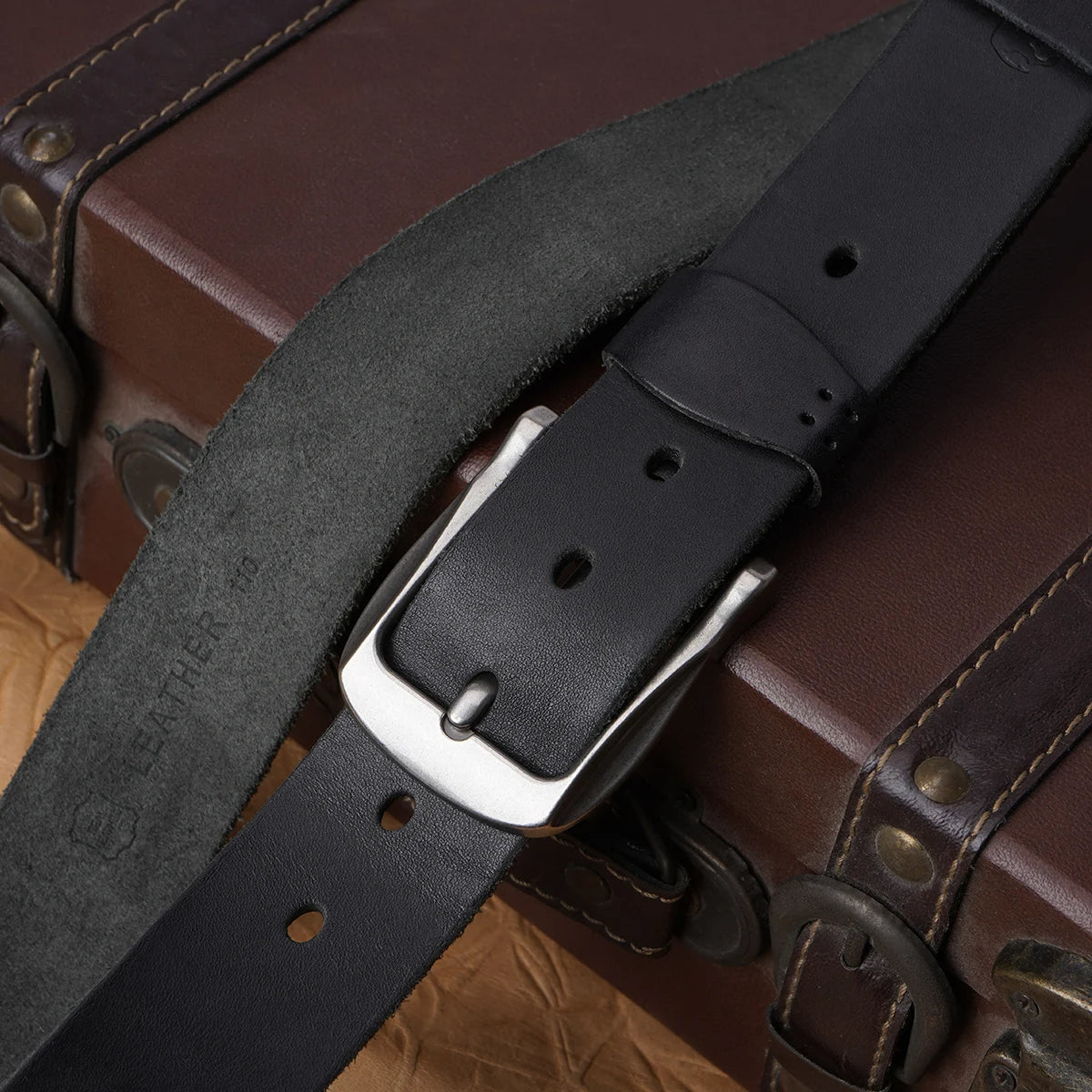 Vera | Men's Leather Belt Brown Silver Buckle
