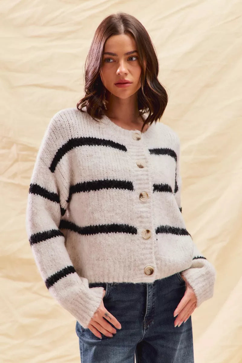 Dama Washington Etoile women's oversized knit cardigan - front view