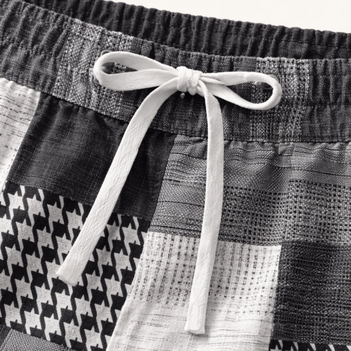 Kai | Men's Houndstooth Plaid Shorts Black White Casual