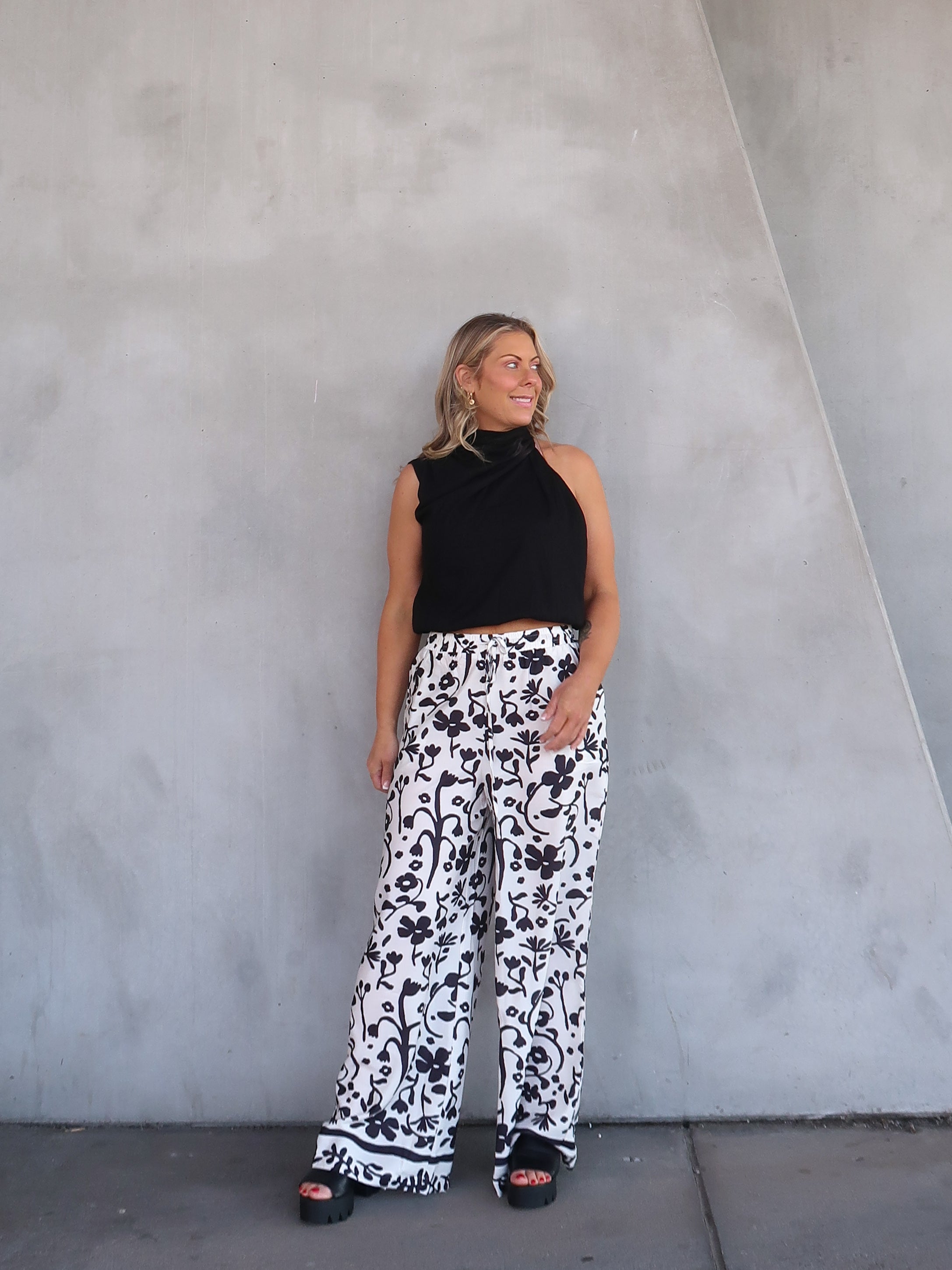 Lola | Women's Floral Wide Leg Pants Cream Black
