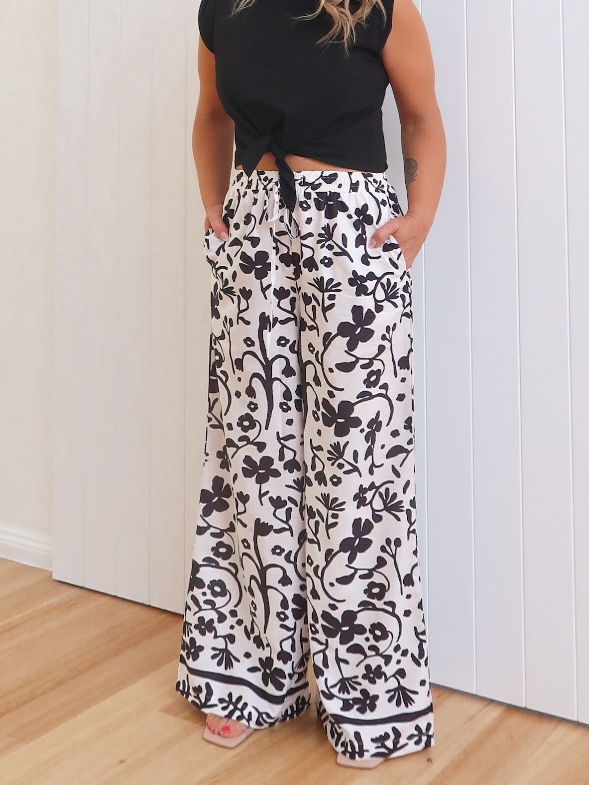 Lola | Women's Floral Wide Leg Pants Cream Black