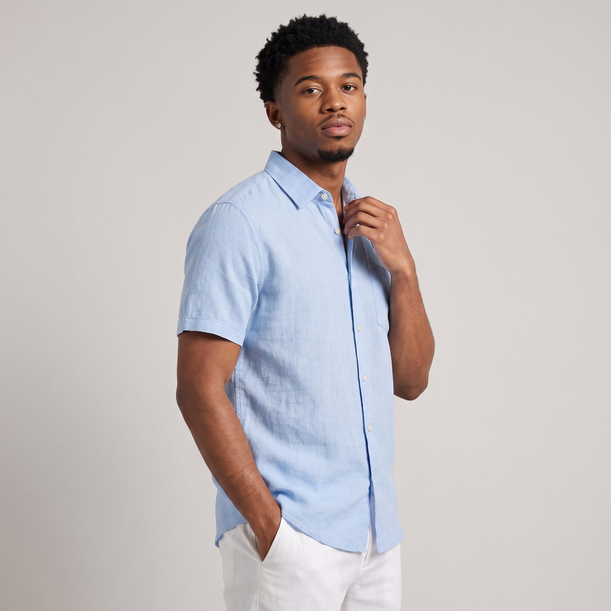 Dama Washington Silas men's casual linen button up shirt light blue short sleeve - model front view