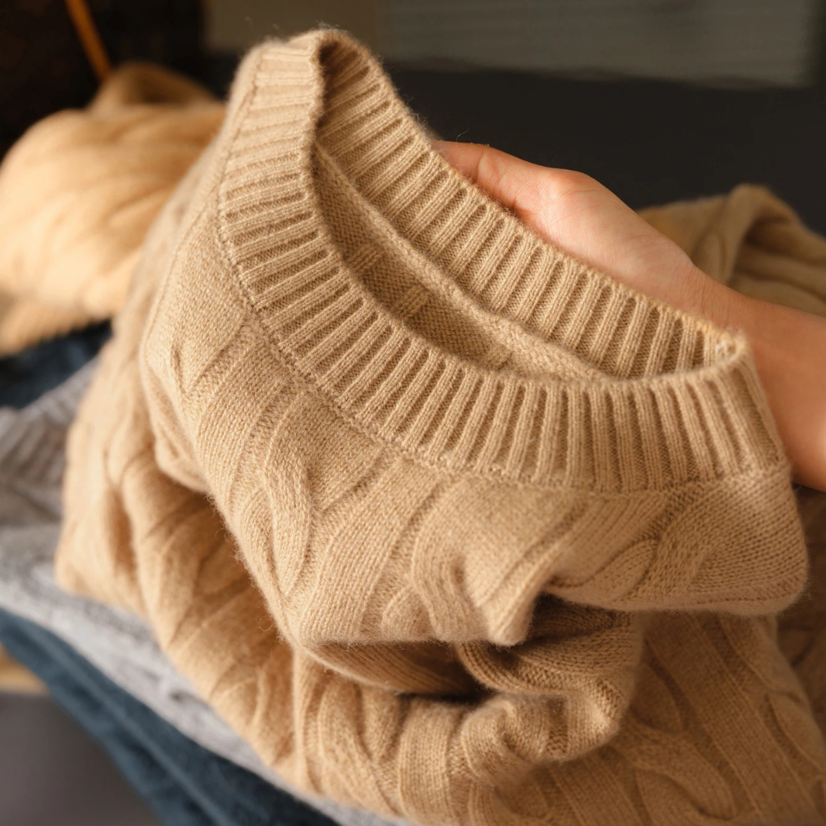Mia | Men's Cable Knit Sweater Cream Crew Neck