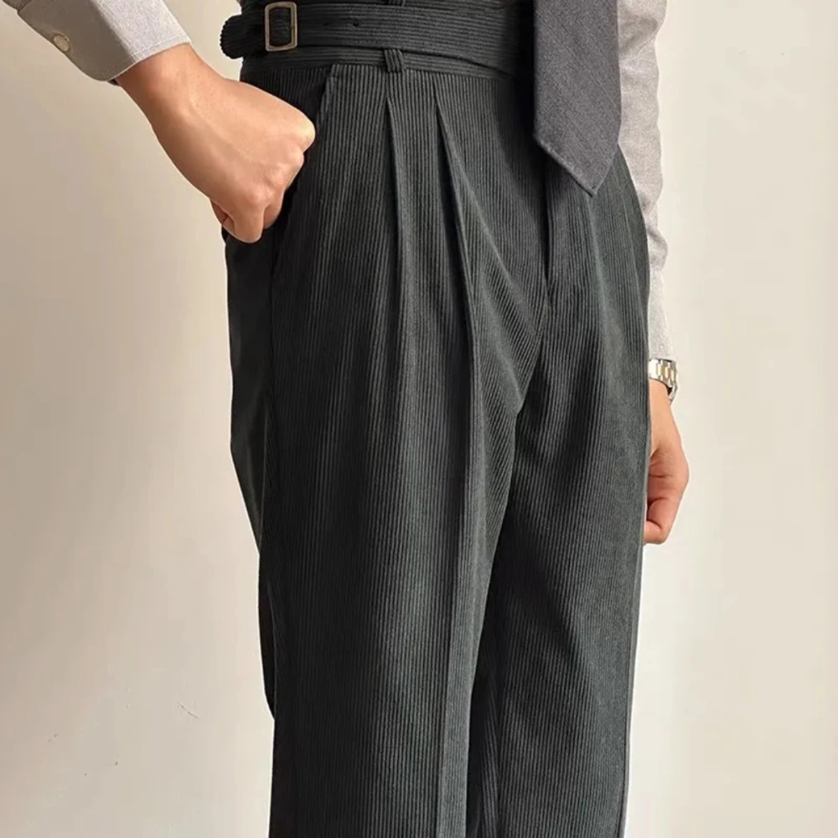 Bram | Men's Pleated Dress Pants Gray Pinstripe