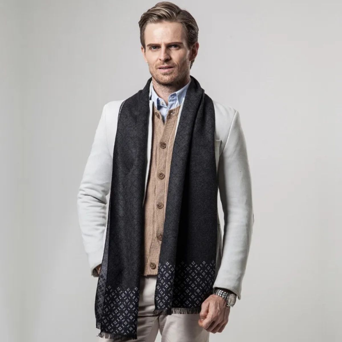 Axel | Men's Cashmere Merino Scarf Black Geometric Pattern Fringe