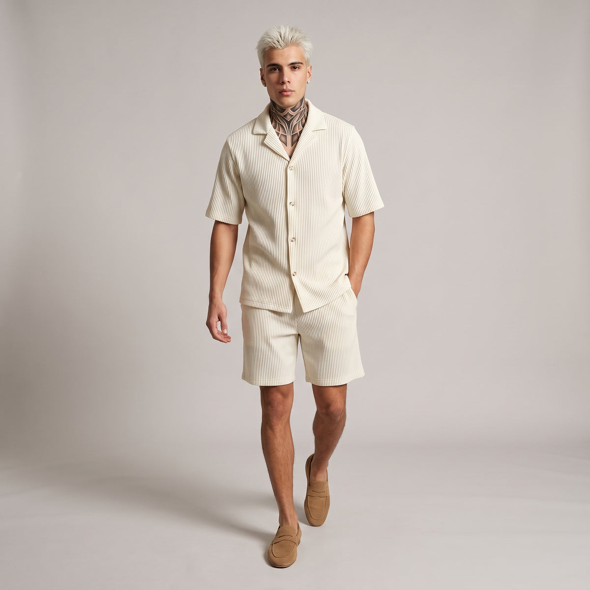 Dama Washington Callum men's ribbed short sleeve set cream - full outfit model view