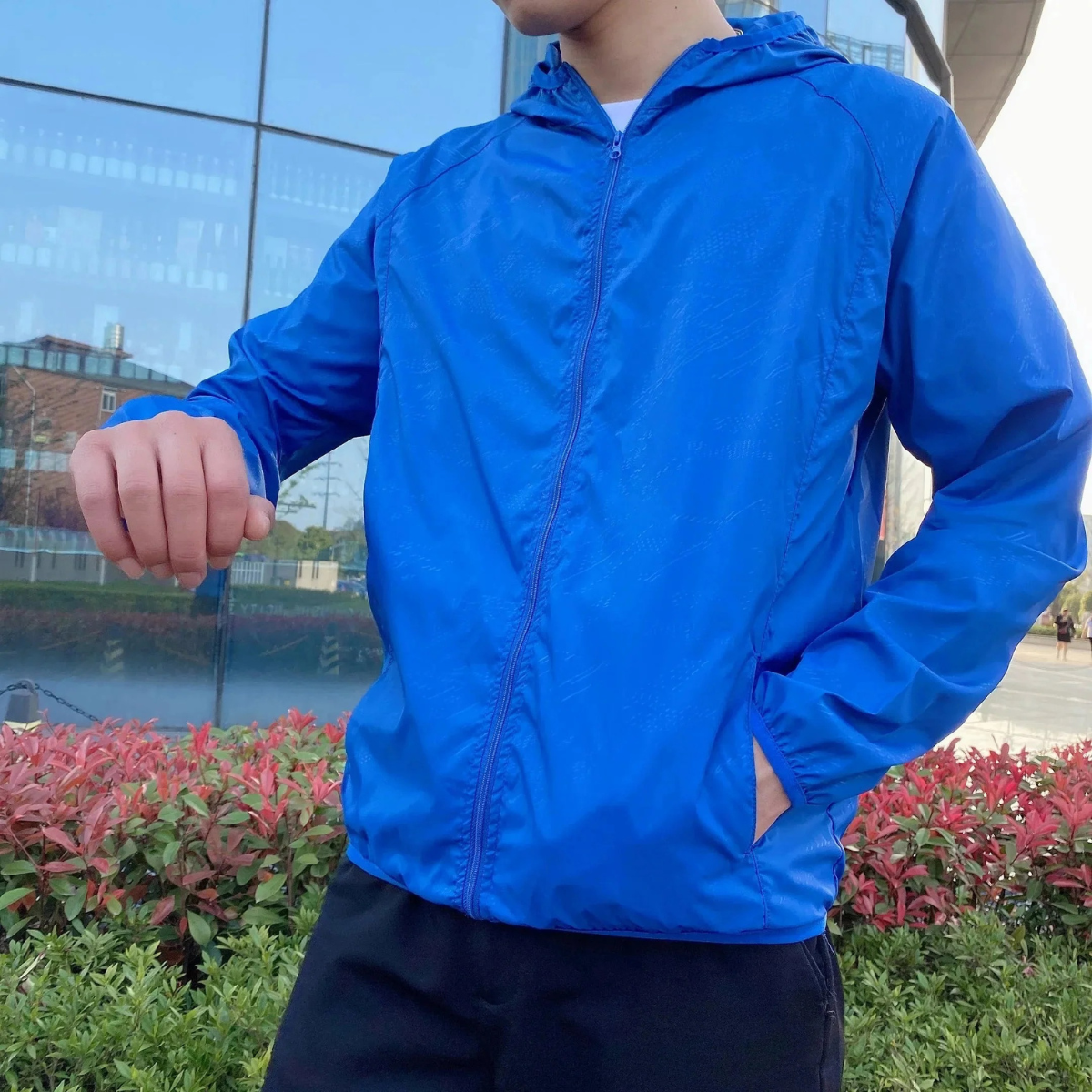 Voss | Men's Lightweight Windbreaker Navy Hooded