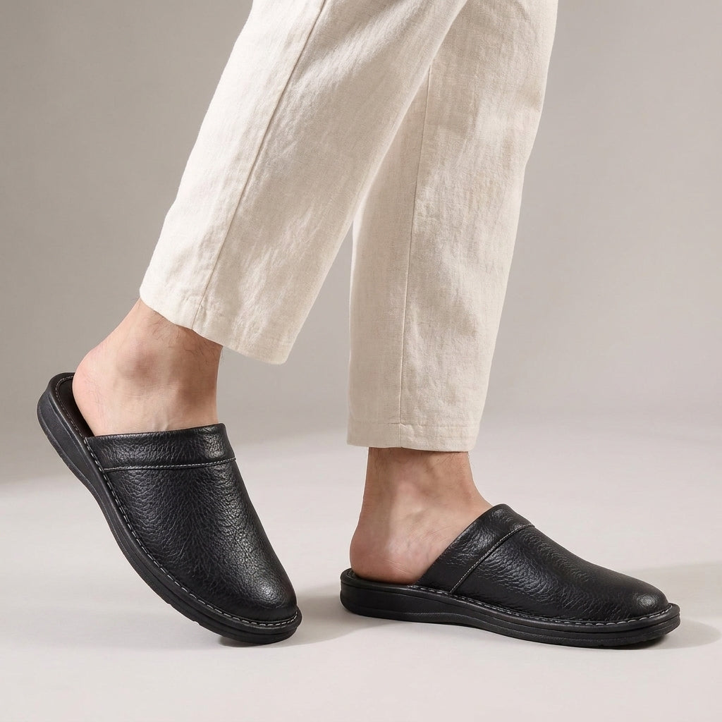 Dama Washington Voss leather slip on clog Black - on foot detail
