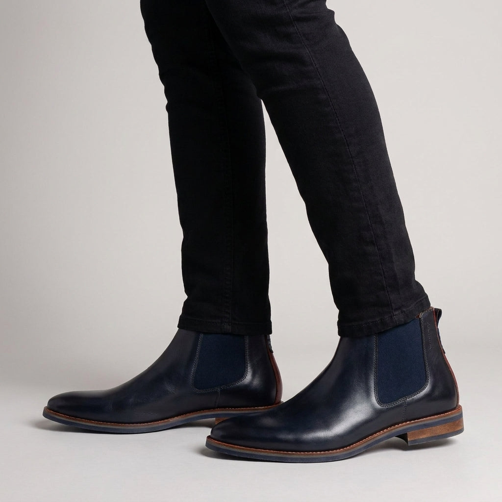 Dama Washington Kai leather chelsea boots Navy Blue - on foot detail