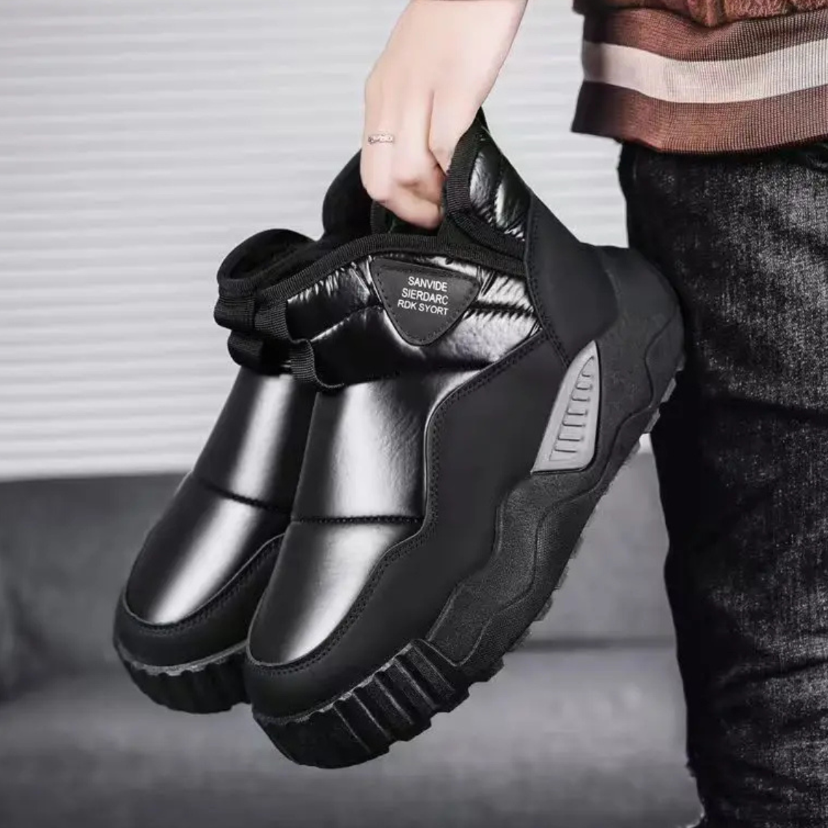 Axel | Men's Insulated Anti Slip Snow Boots Black