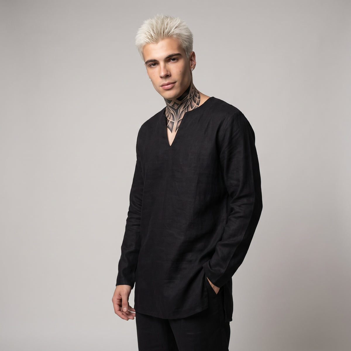 Dama Washington Arlo men's boho linen long shirt black v neck - model front view