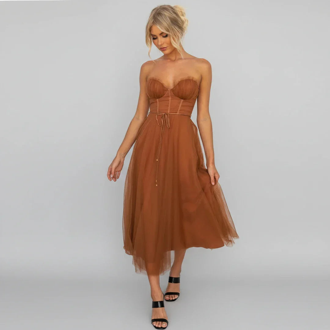 Isla | Women's Tulle Midi Dress Black Sweetheart Neckline