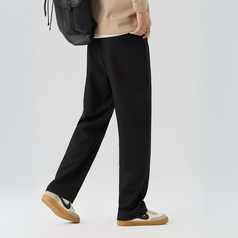Grant | Men's Relaxed Fit Pleated Dress Pants Brown