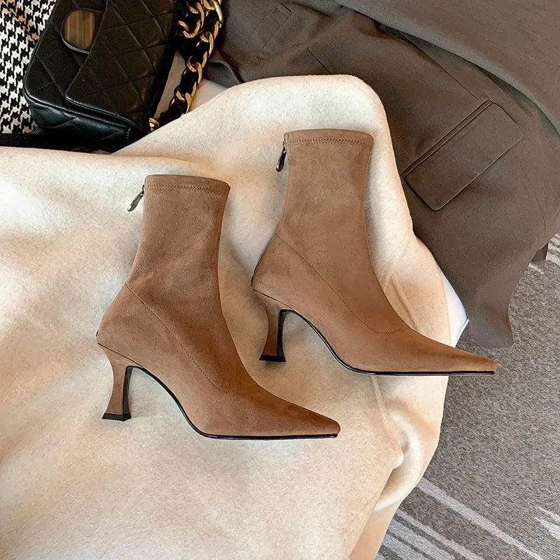 Dama Washington Winifred women's pointed toe kitten heel ankle boots - view 6