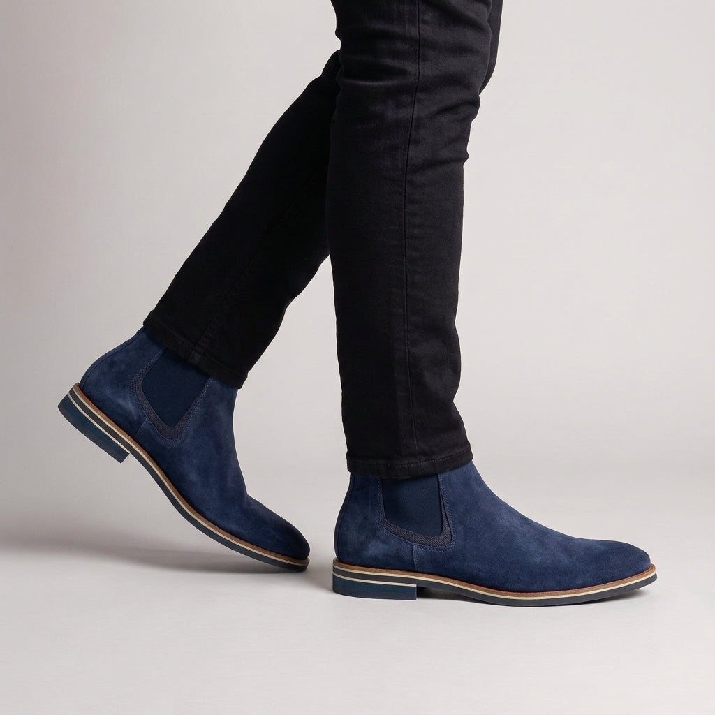 Dama Washington Kai leather chelsea boots Suede Blue - on foot detail
