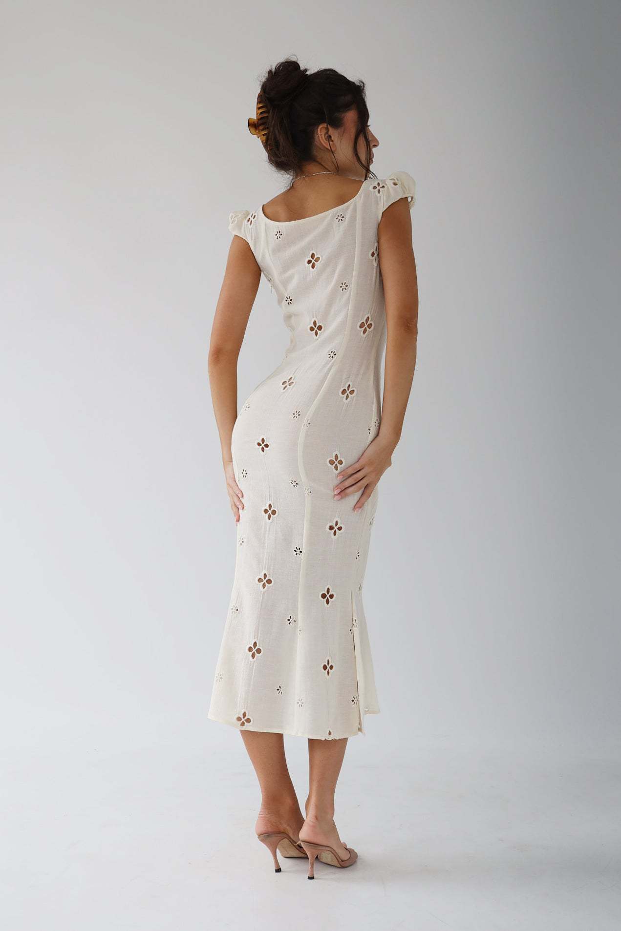 Ember | Women's Eyelet Midi Dress Cream Puff Sleeve