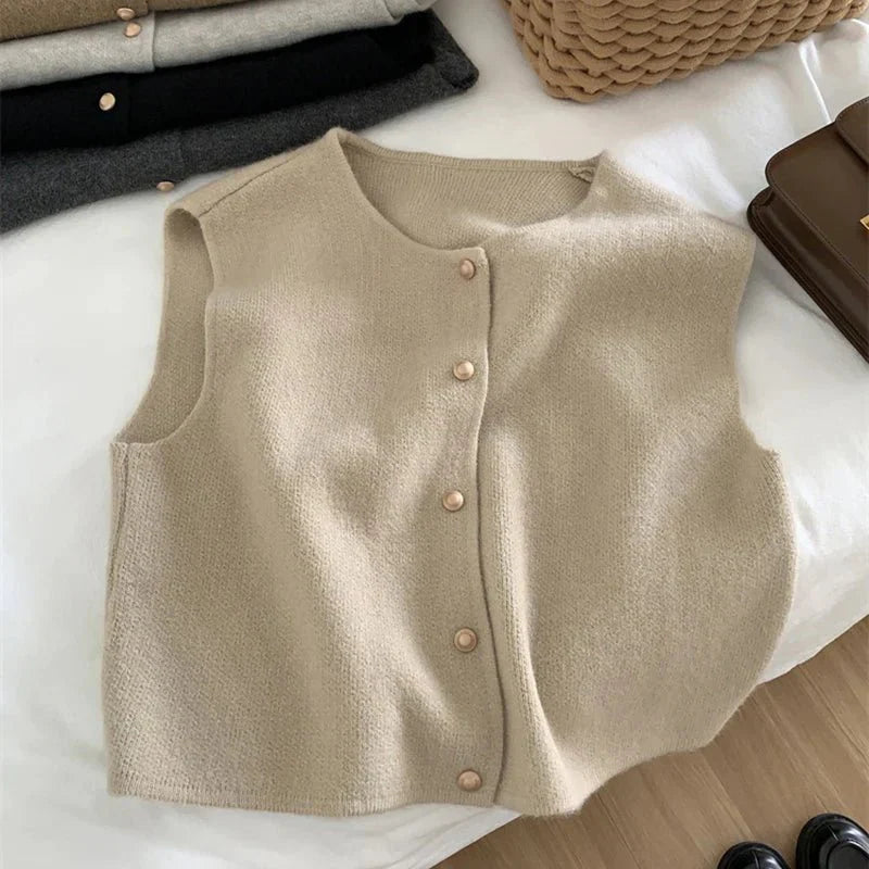 Dama Washington Editha women's button front sleeveless sweater vest - view 3