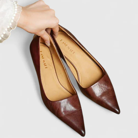 Ada | Women's Pointed Toe Kitten Heel Pumps Burgundy