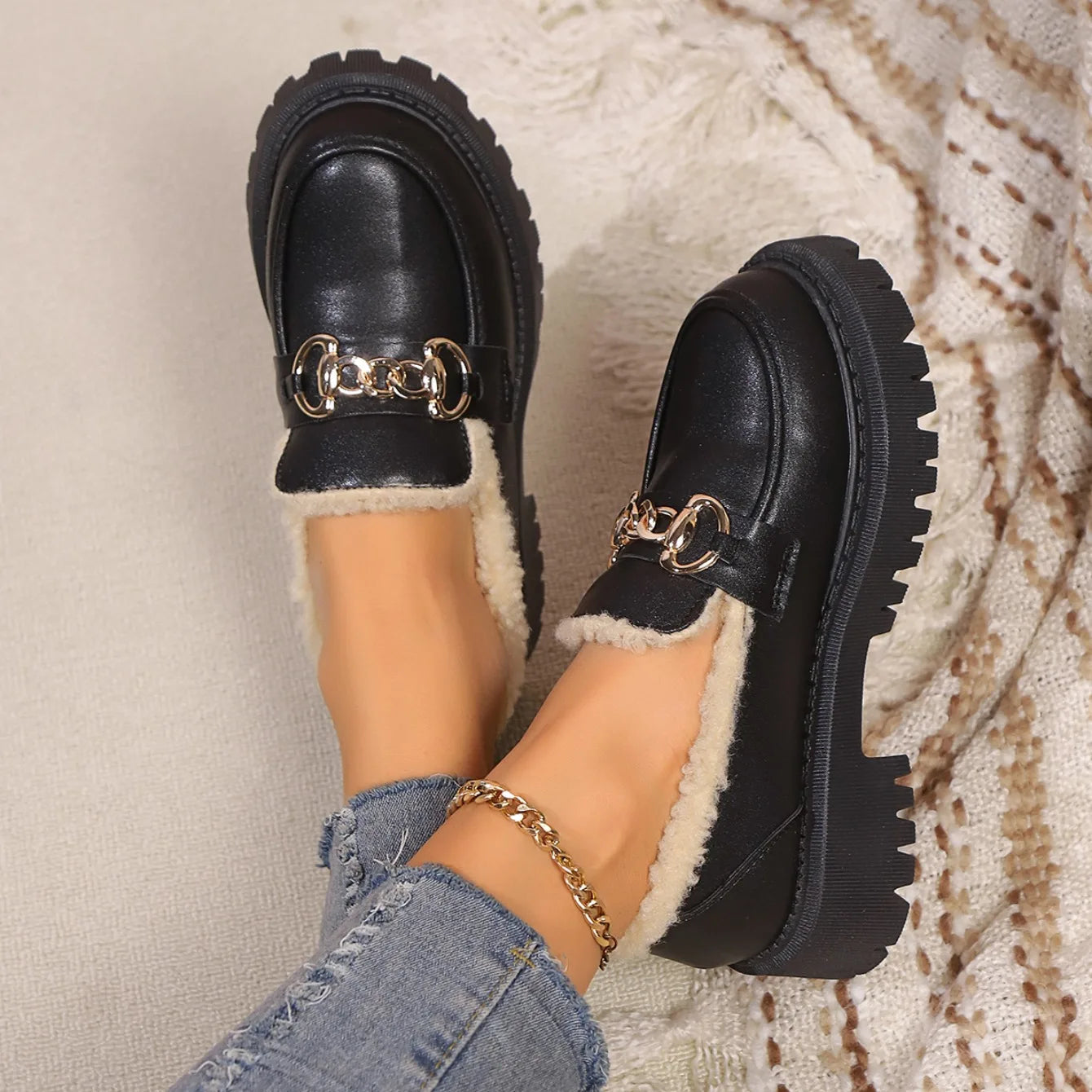 Aria | Women's Sherpa Lined Loafers Black Chain Detail