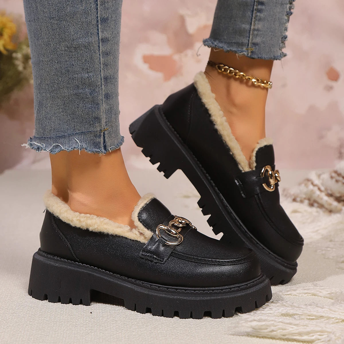 Aria | Women's Sherpa Lined Loafers Black Chain Detail