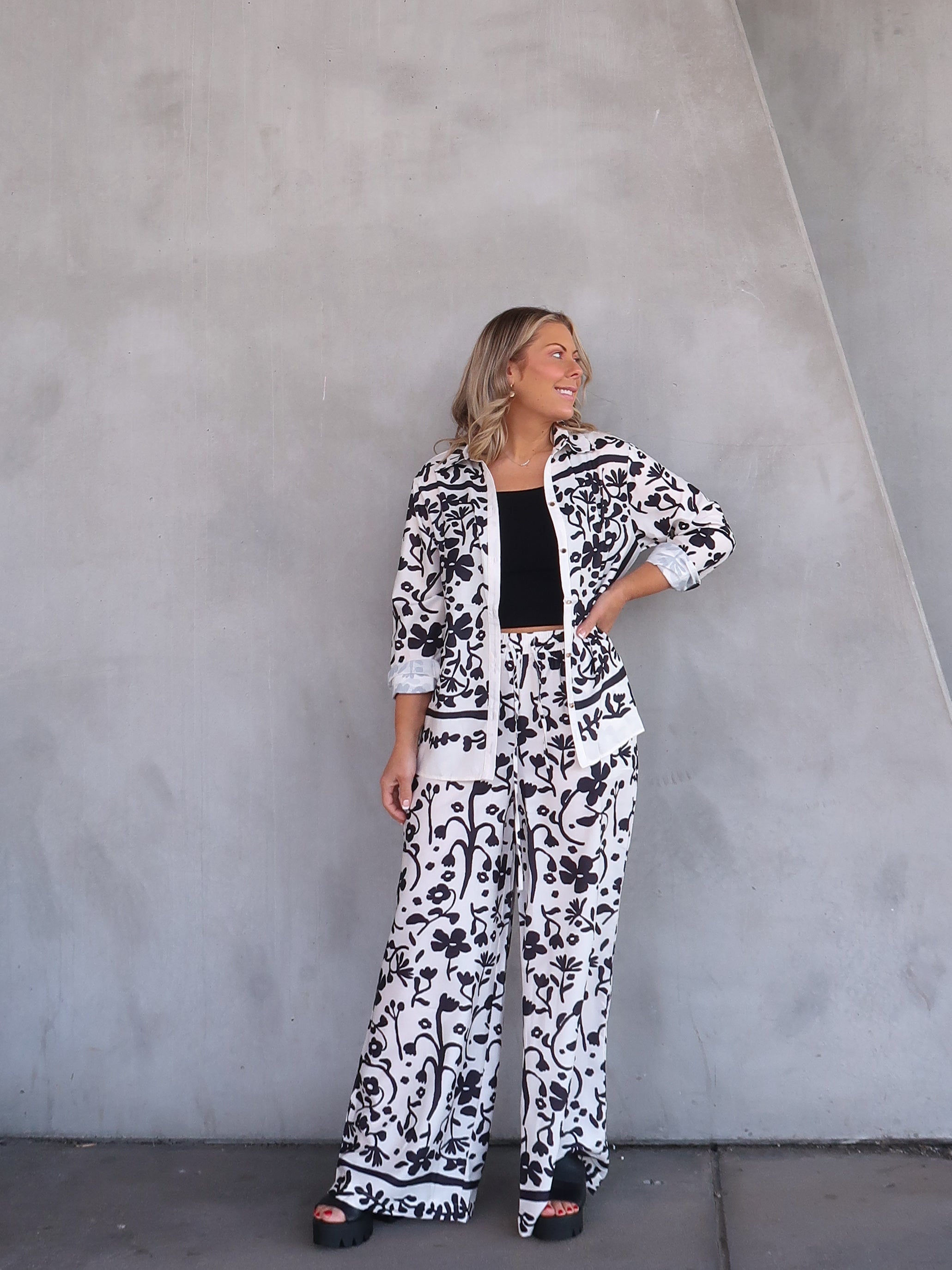 Lola | Women's Floral Wide Leg Pants Cream Black