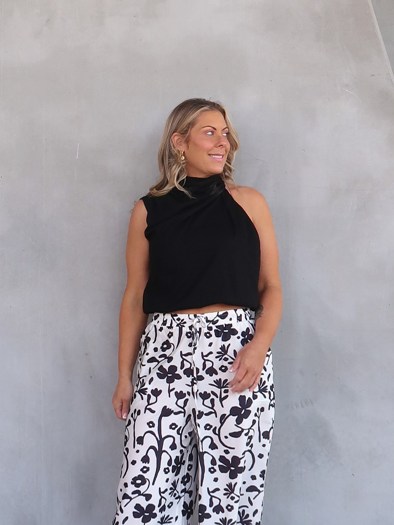 Lola | Women's Floral Wide Leg Pants Cream Black