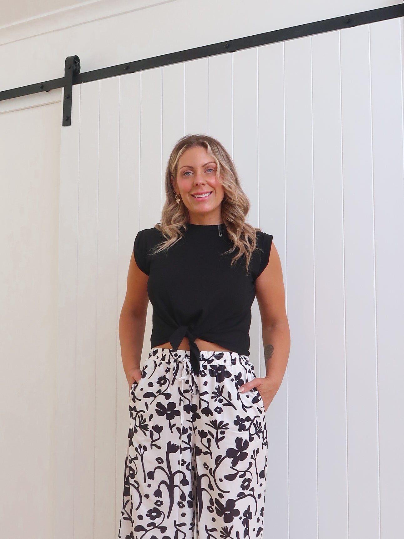 Lola | Women's Floral Wide Leg Pants Cream Black